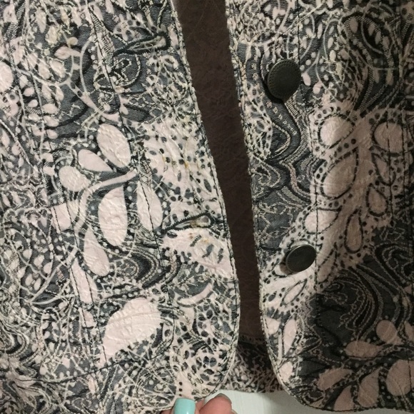 Embroidered Blazer - Picture 3 of 4